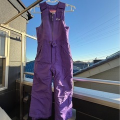 子供用スキーウェアの画像
