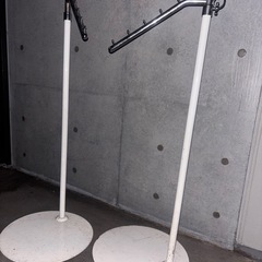 什器　傾斜ラック　ハンガーラック　アパレル　の画像