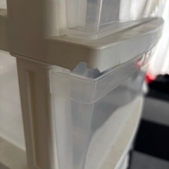 収納ケース　カーテンレール　ボードの画像