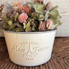 おまとめでお値引き　置き型のドライフラワー缶の画像