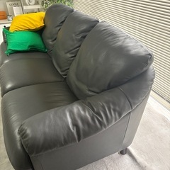 【定価50万円超え】イタリア製 レザーソファの画像