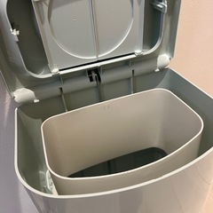 オムツゴミ箱の画像