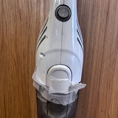 【～12/23までお引取り希望】スティック型掃除機 の画像