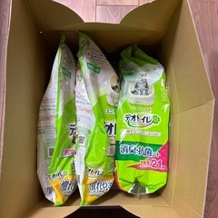 ユニチャーム デオトイレ 消臭・抗菌サンド 4.3L×2 シーツ21袋入りの画像