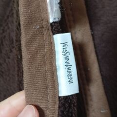 交渉中　イブサンローラン？　無料　中古　毛布　の画像