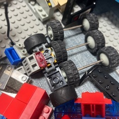 KRE-O（クレオ）トランスフォーマーシリーズのバンブルビーとその他ブロックの画像