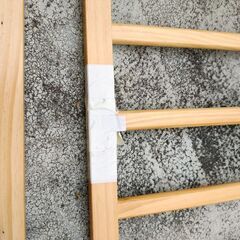 ベビーベッド　木のフレームの画像