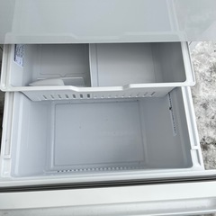 Hisense ハイセンス 2022年製 283L 3ドア 冷凍冷蔵庫 HR-GC28E2Wの画像