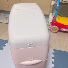 おむつ処理ポット ピンク スリムデザインの画像