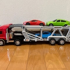 カーキャリア　トラック　車　ミニカーの画像