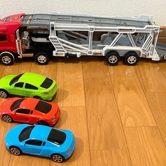 カーキャリア　トラック　車　ミニカーの画像