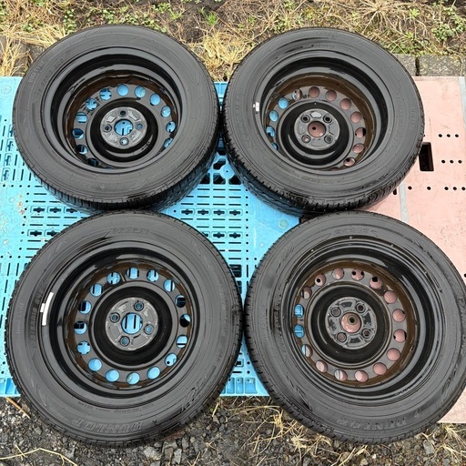 175/65r15 鐡ちん　アクア 溝あり