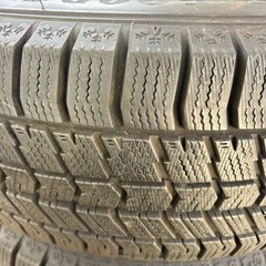 3ヶ月使用　ほぼ新品　スタッドレスタイヤ4本
　の画像