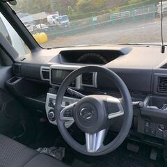 ダイハツ　ウエイク　白　27年式　売ります　の画像