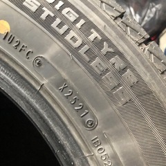 【】225/60R17 4本 スタッドレスの画像