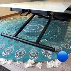 昇降テーブルの画像