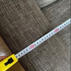 ニトリ　3人掛けソファー　中古　グレー系茶色の画像