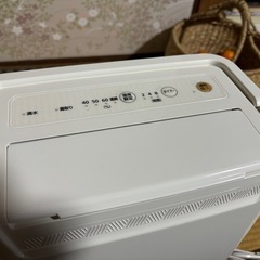 アイリスオーヤマ DCE-6515 衣類乾燥機除湿機 21年製の画像