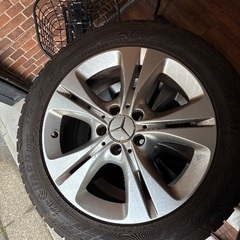 スタッドレスタイヤ4本　ホイール、カバー付【メルセデスベンツ】の画像