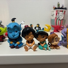 ディズニー　ガチャガチャ
の画像