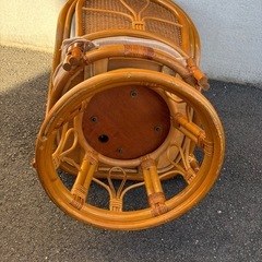 G1221 ラタン家具　回転椅子　籐家具の画像