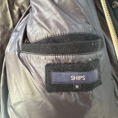 SHIPS Mサイズ　ネイビー フード付きダウンジャケットの画像