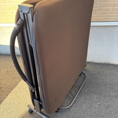 G1222 折り畳みベット　の画像