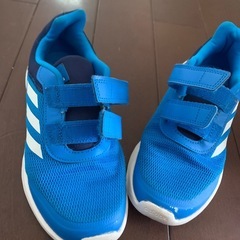 adidas⭐︎22.5cmの画像
