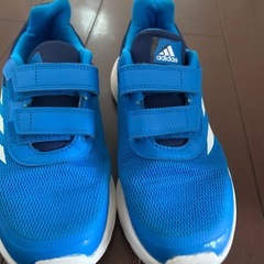 adidas⭐︎22.5cmの画像
