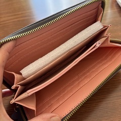 【新品】レディース長財布の画像