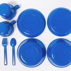 【ピングー大好きさん必見！】ピングー プラスチック食器セット（コップ、皿、深皿、スプーン、フォーク）Made in Japanの画像