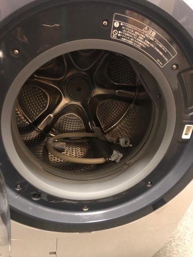 福岡市内　配送無料　HITACHI ドラム式洗濯機本体