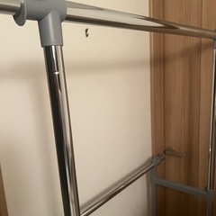 大容量洋服ハンガーポールの画像