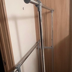 大容量洋服ハンガーポールの画像