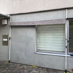 オーニングテント　突っ張りの画像