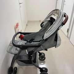 ベビーカーjoieの画像