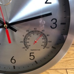 ベンツ　壁掛け時計の画像