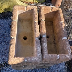 決定　レンガ造りのガーデンプランターの画像