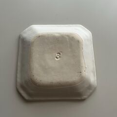 お皿の画像