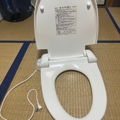 SANEI 温水洗浄便座 ホワイトの画像