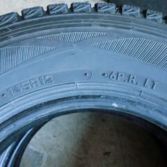 軽トラ用スタッドレス　2023年45週　DANLOP WINTERMAX　MADE-IN-JAPAN 製　145R12の画像