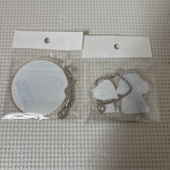 【未開封】クレヨンしんちゃん♡アクリルキーホルダー
2つセットの画像