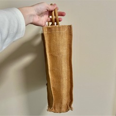 カゴバッグ　壺の刺繍入りの画像