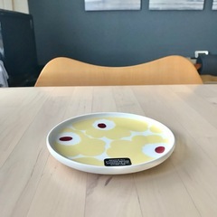 マリメッコ　ウニッコ　バターイエロー　プレート　ナチュラル　marimekkoの画像