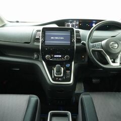 後席モニター　全方位カメラ付きの快適車両入荷!!日産 セレナ 　ｅ－ＰＯＷＥＲ　ハイウェイスター　Ｖの画像