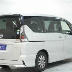 後席モニター　全方位カメラ付きの快適車両入荷!!日産 セレナ 　ｅ－ＰＯＷＥＲ　ハイウェイスター　Ｖの画像