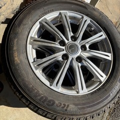 横浜スノーアルミタイヤR 15の画像
