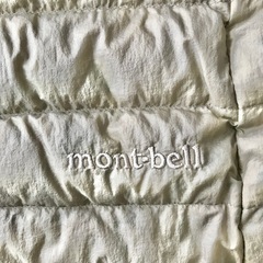 モンベル　ダウンベスト　S　ベージュ　ML3CFWDV6　ユニセックス　秋　冬の画像