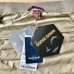 モンベル　ダウンベスト　S　ベージュ　ML3CFWDV6　ユニセックス　秋　冬の画像