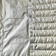 モンベル　ダウンベスト　S　ベージュ　ML3CFWDV6　ユニセックス　秋　冬の画像